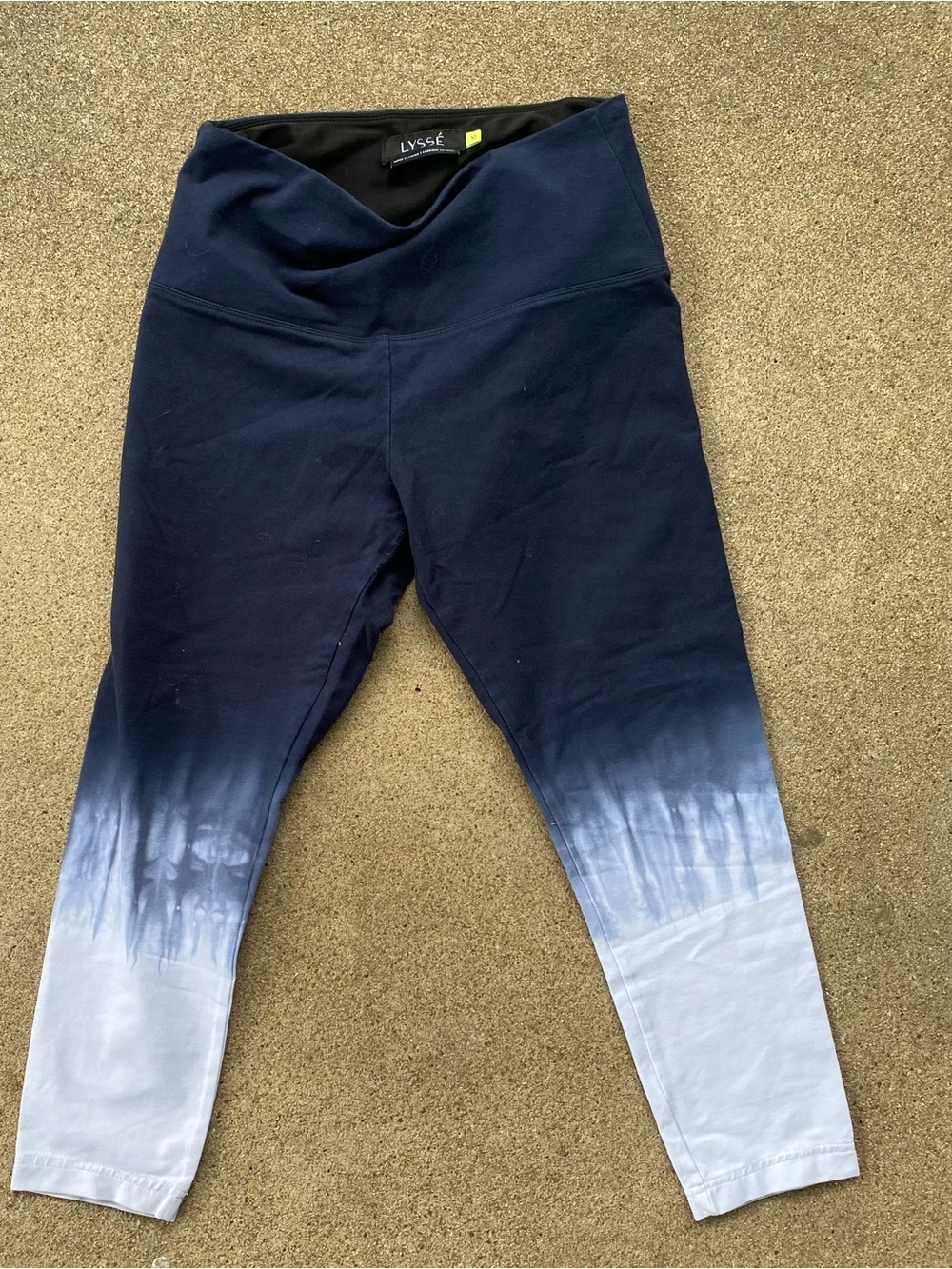 Lysse Women's 3/4 Navy to Light Blue and White  Ombre Leggings